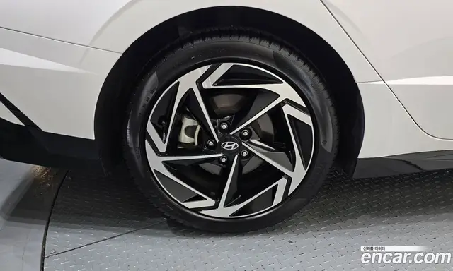 Hyundai Sonata 2023 2.0 автомат (гидро), миниатюра 5 Hyundai Sonata 2023 2.0 автомат (гидро), миниатюра 5
