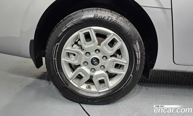 Hyundai Staria 2024 3.5 автомат (гидро), миниатюра 5 Hyundai Staria 2024 3.5 автомат (гидро), миниатюра 5