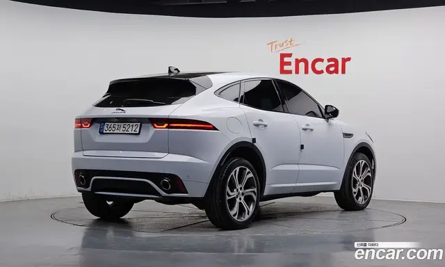 Jaguar E-Pace 2018 2.0 автомат (гидро), миниатюра 2 Jaguar E-Pace 2018 2.0 автомат (гидро), миниатюра 2