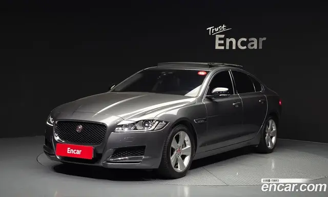 Jaguar XF 2018 2.0 автомат (гидро), миниатюра 1 Jaguar XF 2018 2.0 автомат (гидро), миниатюра 1