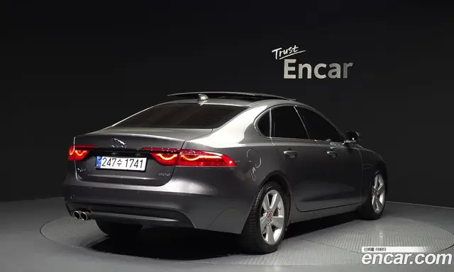 Jaguar XF 2018 2.0 автомат (гидро), миниатюра 2 Jaguar XF 2018 2.0 автомат (гидро), миниатюра 2