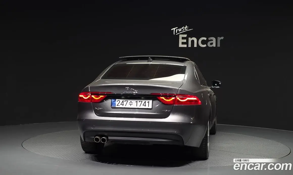 Jaguar XF 2018 2.0 автомат (гидро), фото 4 Jaguar XF 2018 2.0 автомат (гидро), фото 4