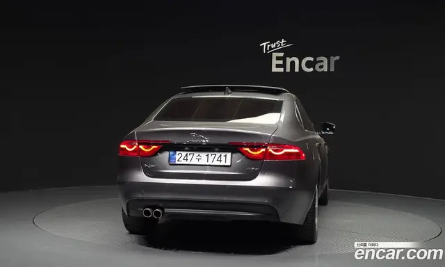 Jaguar XF 2018 2.0 автомат (гидро), миниатюра 4 Jaguar XF 2018 2.0 автомат (гидро), миниатюра 4
