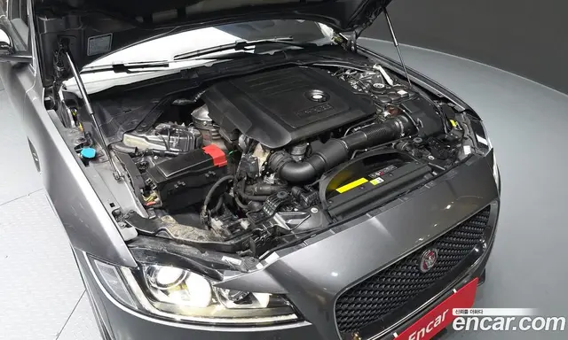 Jaguar XF 2018 2.0 автомат (гидро), миниатюра 6 Jaguar XF 2018 2.0 автомат (гидро), миниатюра 6