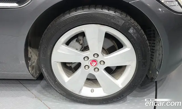 Jaguar XF 2018 2.0 автомат (гидро), миниатюра 7 Jaguar XF 2018 2.0 автомат (гидро), миниатюра 7