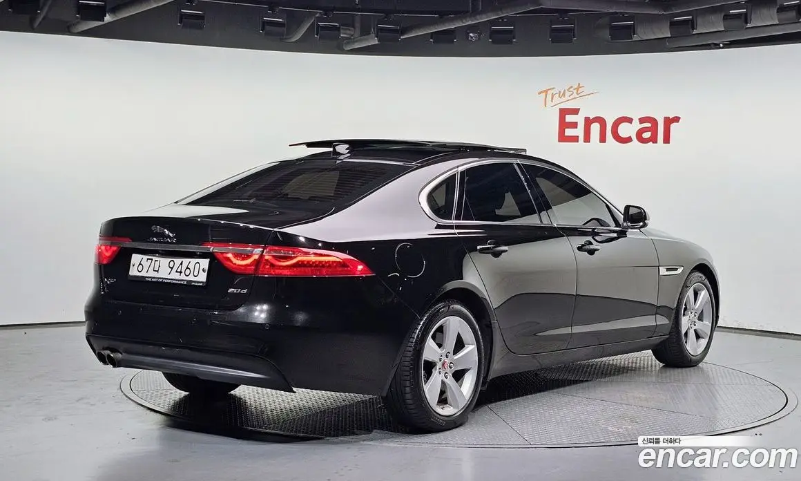 Jaguar XF 2018 2.0 автомат (гидро), фото 2 Jaguar XF 2018 2.0 автомат (гидро), фото 2