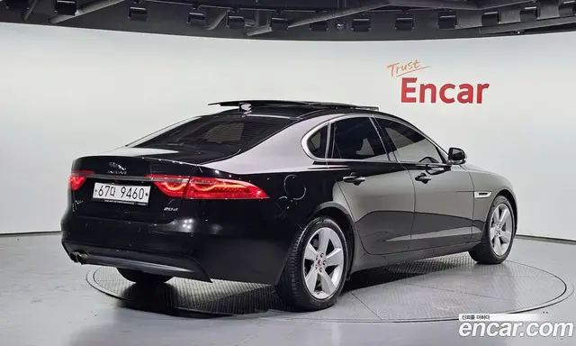 Jaguar XF 2018 2.0 автомат (гидро), миниатюра 2 Jaguar XF 2018 2.0 автомат (гидро), миниатюра 2