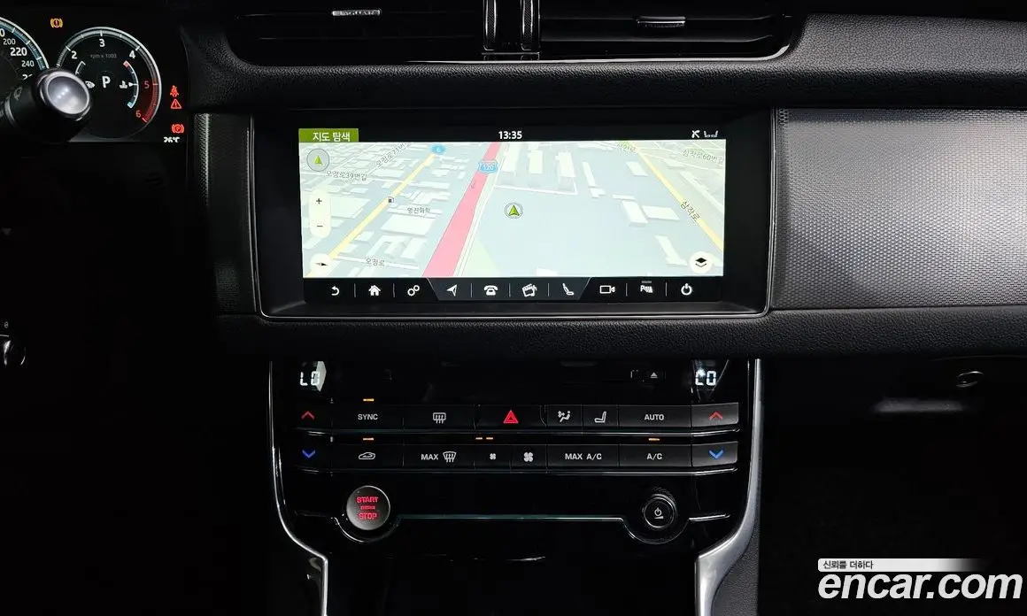 Jaguar XF 2018 2.0 автомат (гидро), фото 14 Jaguar XF 2018 2.0 автомат (гидро), фото 14