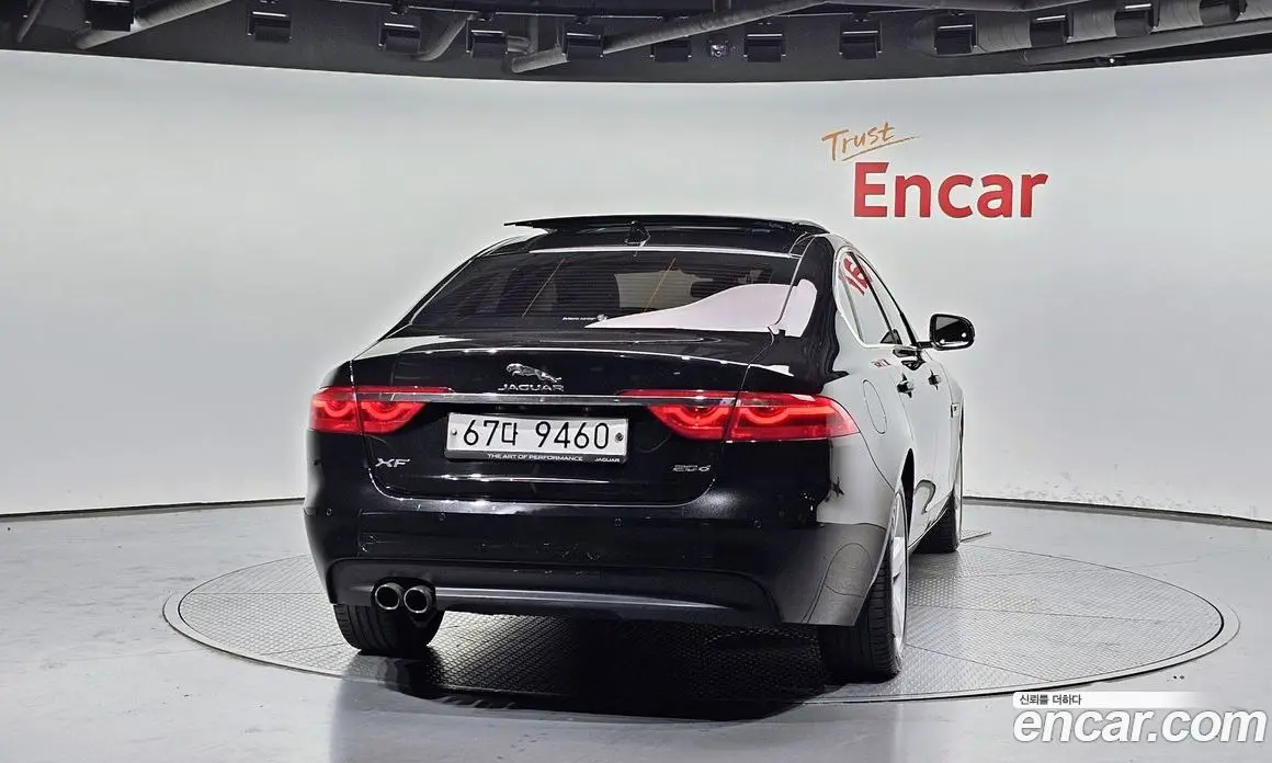 Jaguar XF 2018 2.0 автомат (гидро), фото 4 Jaguar XF 2018 2.0 автомат (гидро), фото 4
