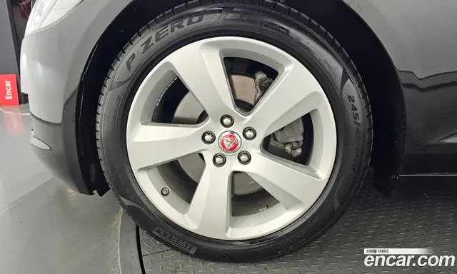 Jaguar XF 2018 2.0 автомат (гидро), миниатюра 5 Jaguar XF 2018 2.0 автомат (гидро), миниатюра 5