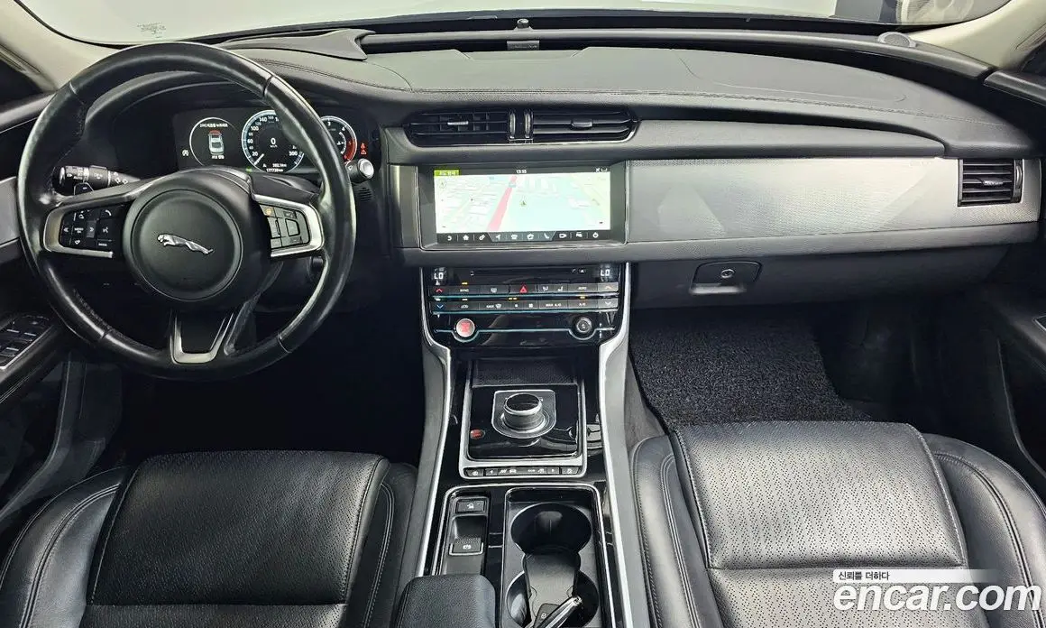 Jaguar XF 2018 2.0 автомат (гидро), фото 7 Jaguar XF 2018 2.0 автомат (гидро), фото 7