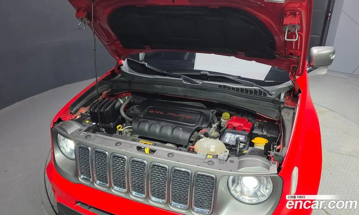 Jeep Renegade 2019 2.4 автомат (гидро), фото 6 Jeep Renegade 2019 2.4 автомат (гидро), фото 6