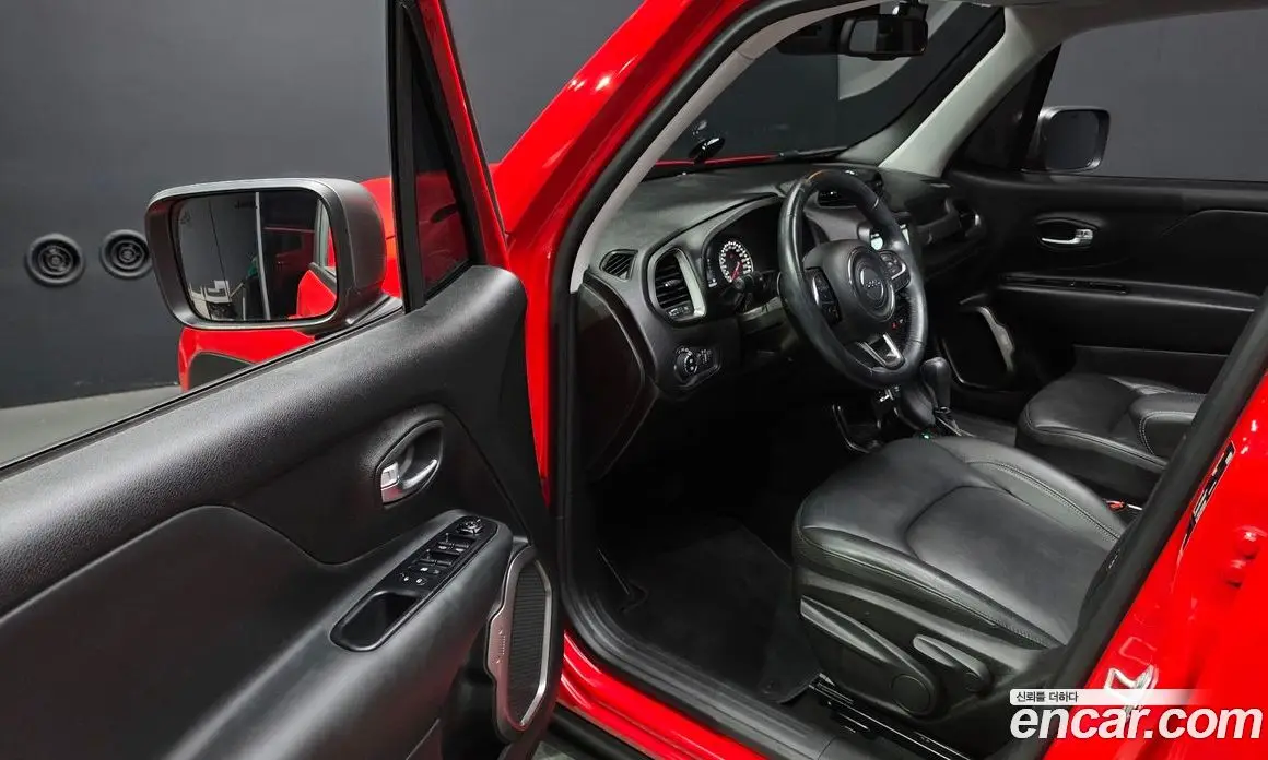 Jeep Renegade 2019 2.4 автомат (гидро), фото 10 Jeep Renegade 2019 2.4 автомат (гидро), фото 10