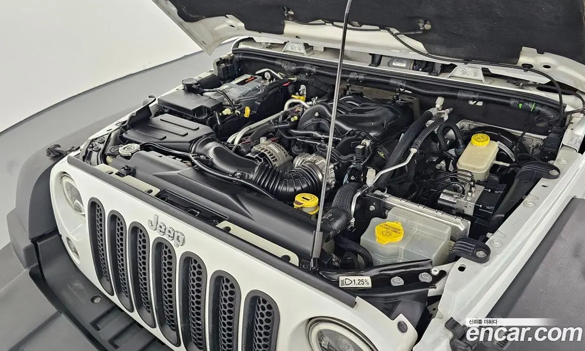 Jeep Wrangler 2017 3.6 автомат (гидро), фото 6 Jeep Wrangler 2017 3.6 автомат (гидро), фото 6
