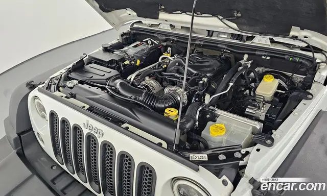 Jeep Wrangler 2017 3.6 автомат (гидро), миниатюра 6 Jeep Wrangler 2017 3.6 автомат (гидро), миниатюра 6