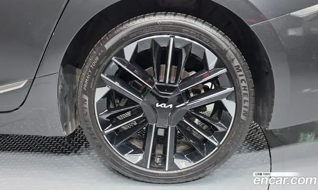 Kia K8 2025 1.6 автомат (гидро), миниатюра 7