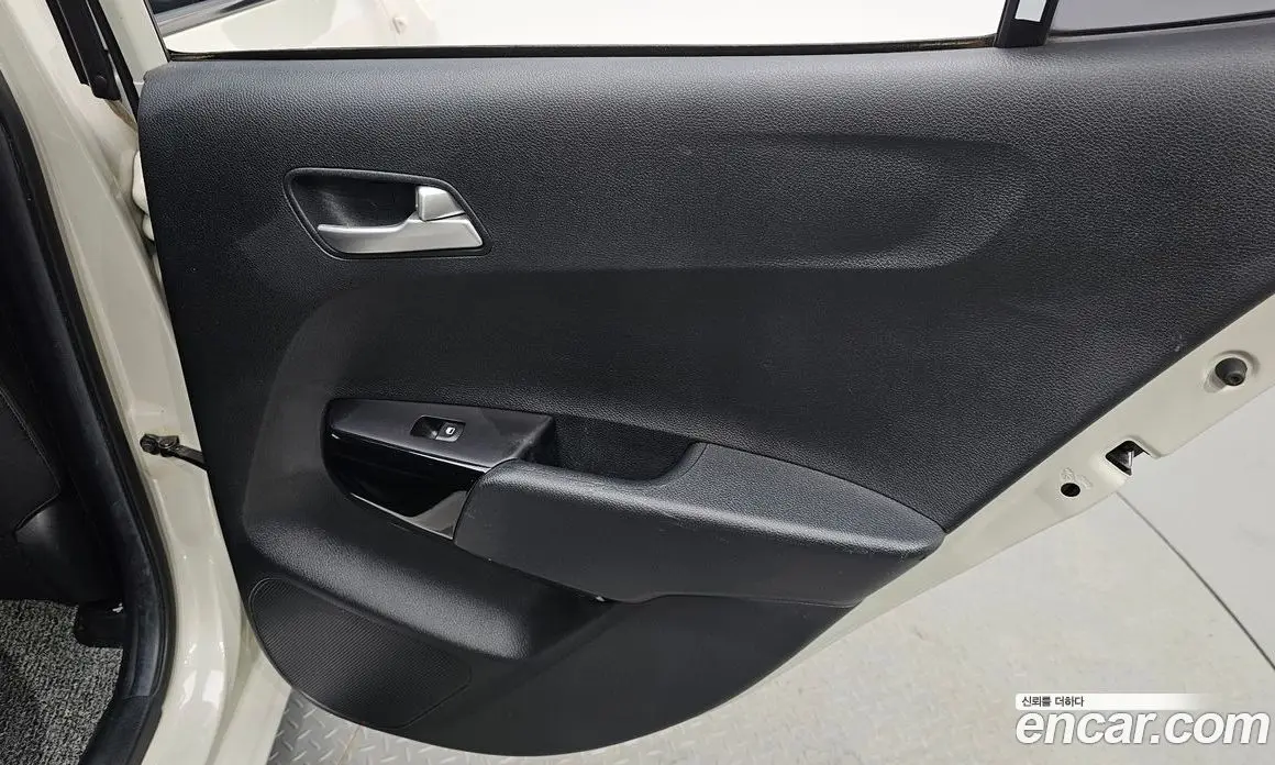 Kia Morning 2018 1.0 автомат (гидро), фото 14 Kia Morning 2018 1.0 автомат (гидро), фото 14