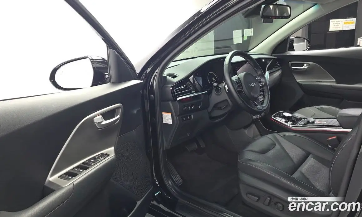 Kia Niro 2023 0.2 автомат (гидро), фото 13