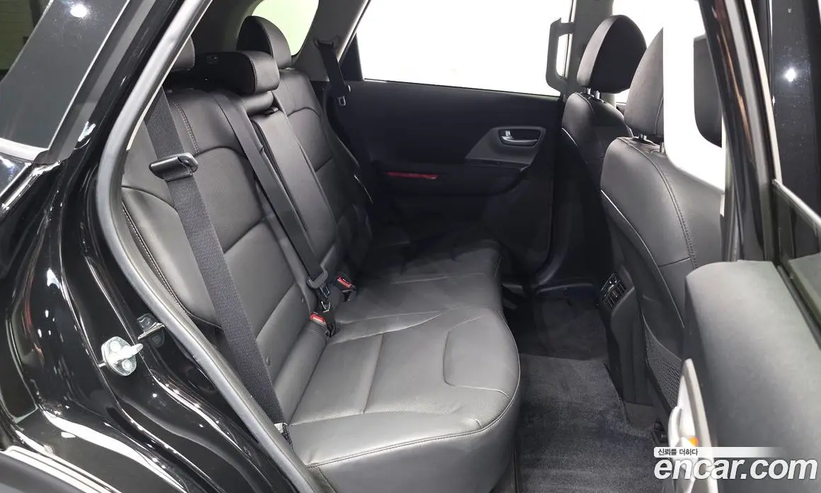 Kia Niro 2023 0.2 автомат (гидро), фото 17