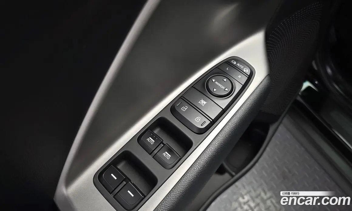 Kia Niro 2023 0.2 автомат (гидро), фото 28