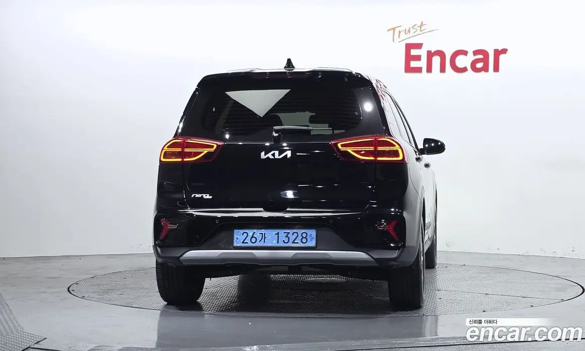 Kia Niro 2023 0.2 автомат (гидро), фото 4