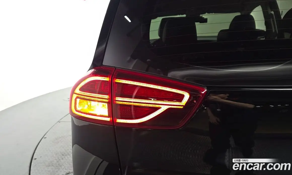 Kia Niro 2023 0.2 автомат (гидро), фото 9