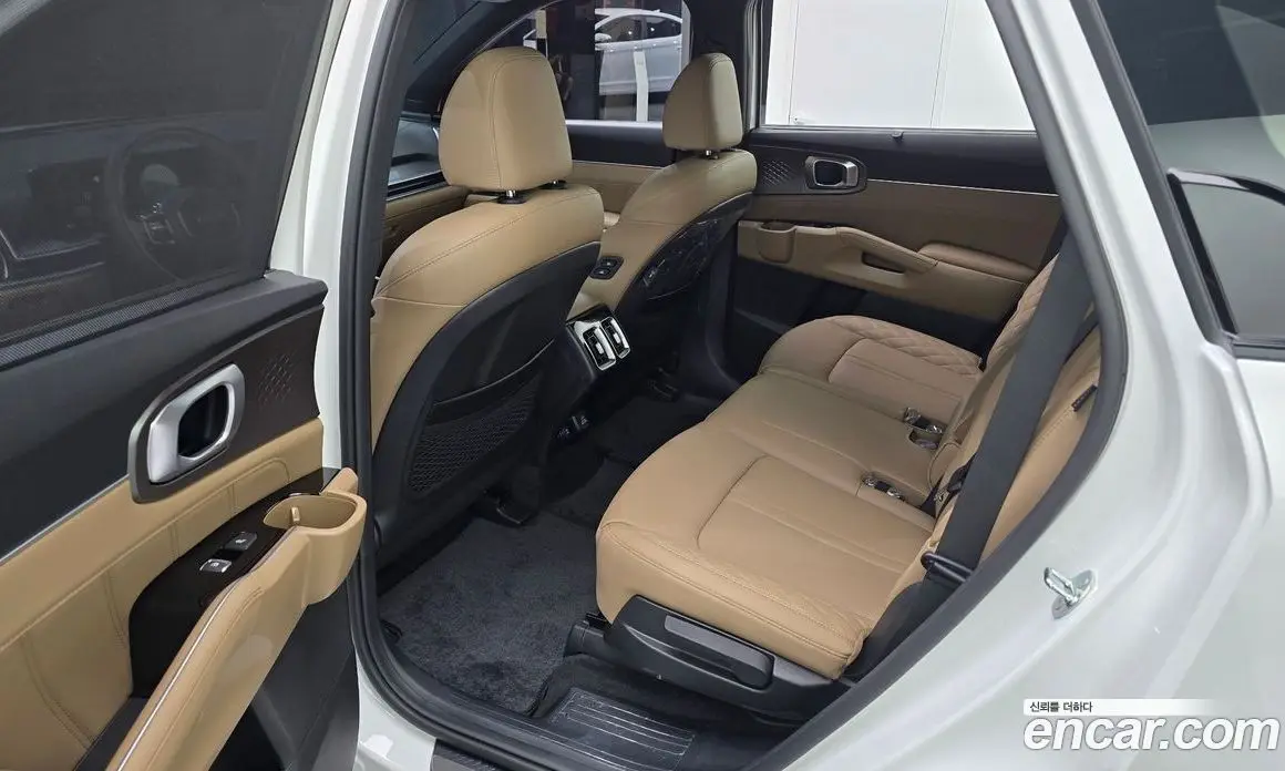 Kia Sorento 2025 1.6 автомат (гидро), фото 17 Kia Sorento 2025 1.6 автомат (гидро), фото 17