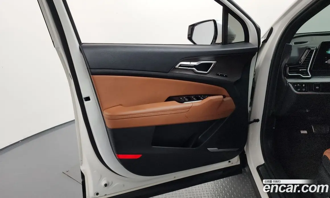 Kia Sportage 2023 1.6 автомат (гидро), фото 14