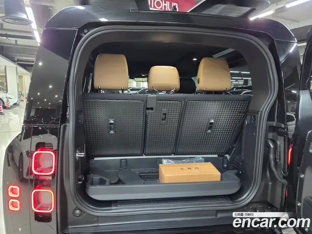 Land Rover Defender 2025 3.0 автомат (гидро), миниатюра 6 Land Rover Defender 2025 3.0 автомат (гидро), миниатюра 6