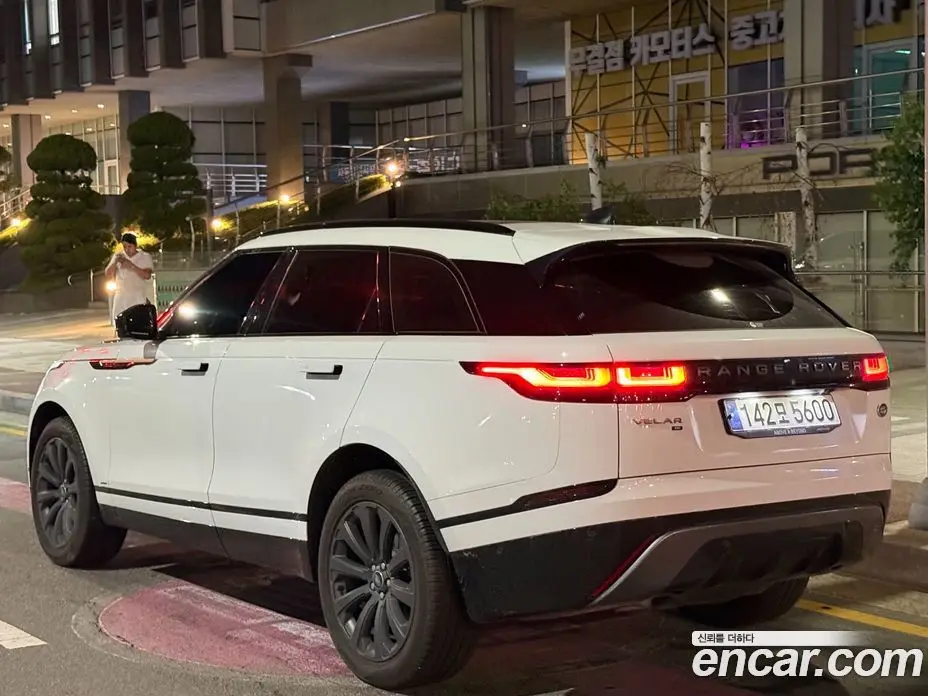 Land Rover Range Rover Velar 2021 2.0 автомат (гидро), фото 4 Land Rover Range Rover Velar 2021 2.0 автомат (гидро), фото 4