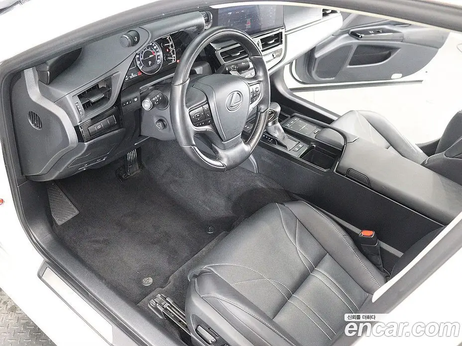 Lexus ES 2022 2.5 автомат (гидро), фото 16 Lexus ES 2022 2.5 автомат (гидро), фото 16
