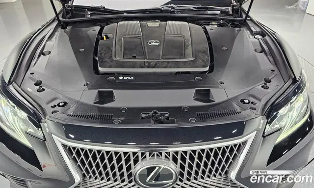Lexus LS 2018 3.4 автомат (гидро), миниатюра 6 Lexus LS 2018 3.4 автомат (гидро), миниатюра 6