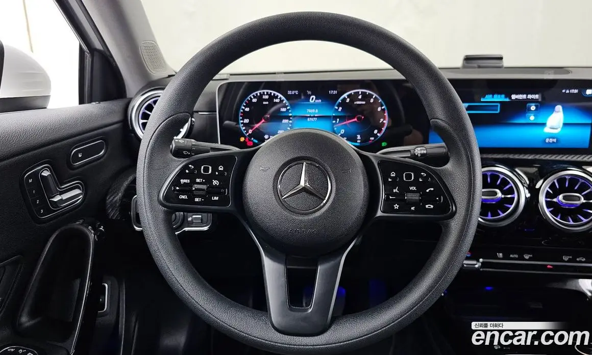 Mercedes-Benz A-Class 2020 2.0 автомат (гидро), фото 19