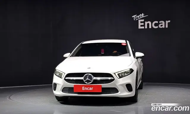 Mercedes-Benz A-Class 2020 2.0 автомат (гидро), миниатюра 3