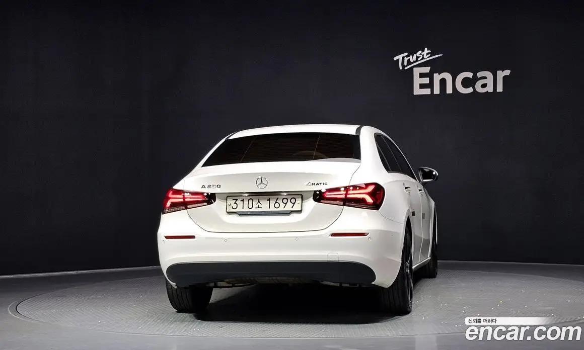 Mercedes-Benz A-Class 2020 2.0 автомат (гидро), фото 4