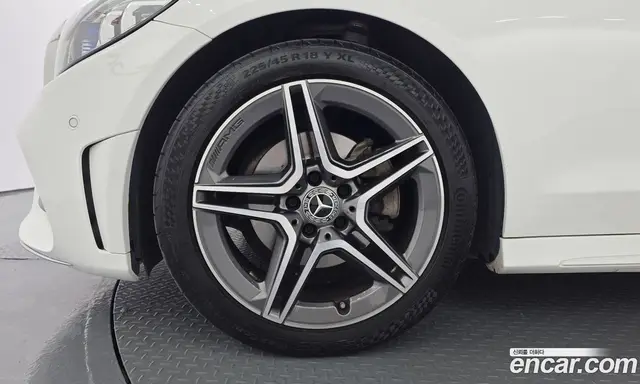 Mercedes-Benz C-Class 2021 2.0 автомат (гидро), миниатюра 5 Mercedes-Benz C-Class 2021 2.0 автомат (гидро), миниатюра 5