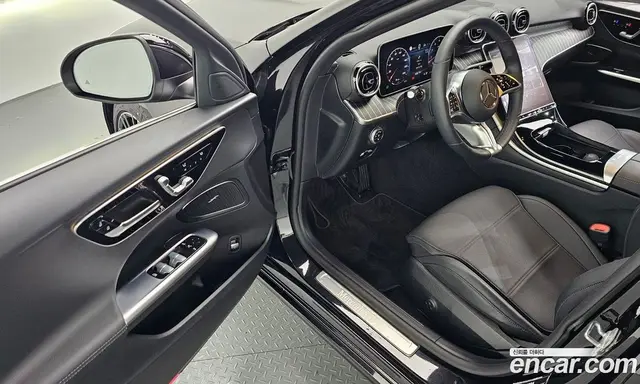 Mercedes-Benz C-Class 2024 2.0 автомат (гидро), миниатюра 10 Mercedes-Benz C-Class 2024 2.0 автомат (гидро), миниатюра 10
