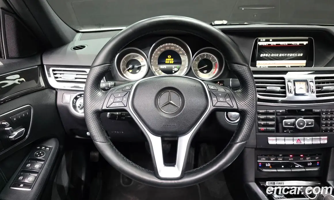 Mercedes-Benz E-Class 2015 3.5 автомат (гидро), фото 12 Mercedes-Benz E-Class 2015 3.5 автомат (гидро), фото 12