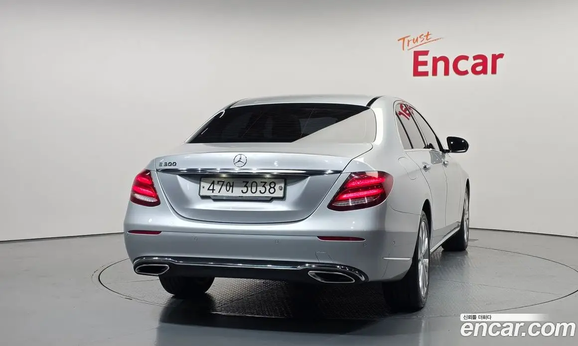 Mercedes-Benz E-Class 2017 2.0 автомат (гидро), фото 4 Mercedes-Benz E-Class 2017 2.0 автомат (гидро), фото 4