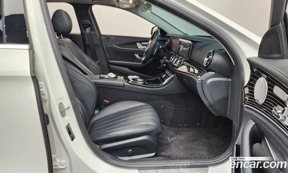 Mercedes-Benz E-Class 2018 3.0 автомат (гидро), фото 16 Mercedes-Benz E-Class 2018 3.0 автомат (гидро), фото 16