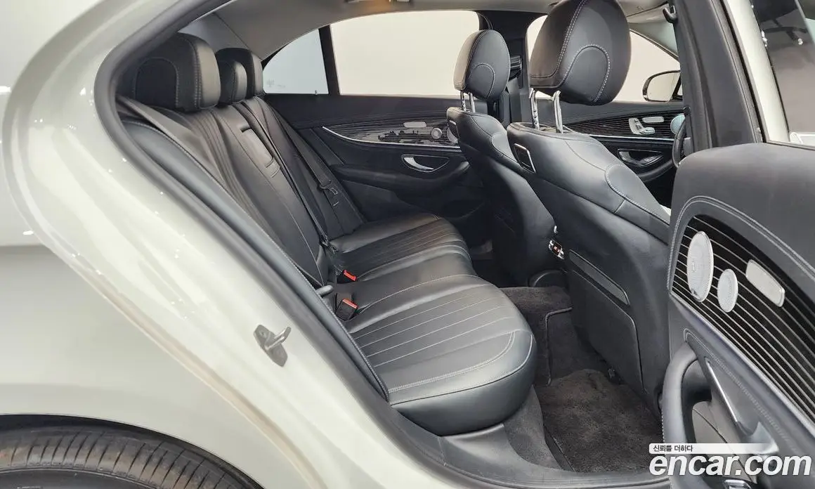 Mercedes-Benz E-Class 2018 3.0 автомат (гидро), фото 17 Mercedes-Benz E-Class 2018 3.0 автомат (гидро), фото 17