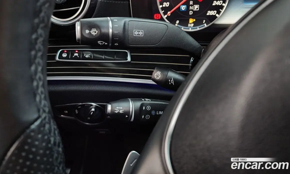 Mercedes-Benz E-Class 2018 3.0 автомат (гидро), фото 21 Mercedes-Benz E-Class 2018 3.0 автомат (гидро), фото 21