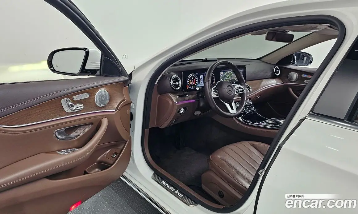 Mercedes-Benz E-Class 2020 2.0 автомат (гидро), фото 13 Mercedes-Benz E-Class 2020 2.0 автомат (гидро), фото 13