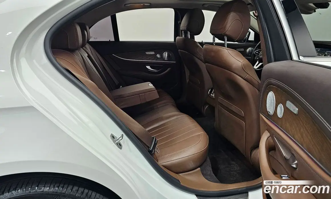 Mercedes-Benz E-Class 2020 2.0 автомат (гидро), фото 17 Mercedes-Benz E-Class 2020 2.0 автомат (гидро), фото 17