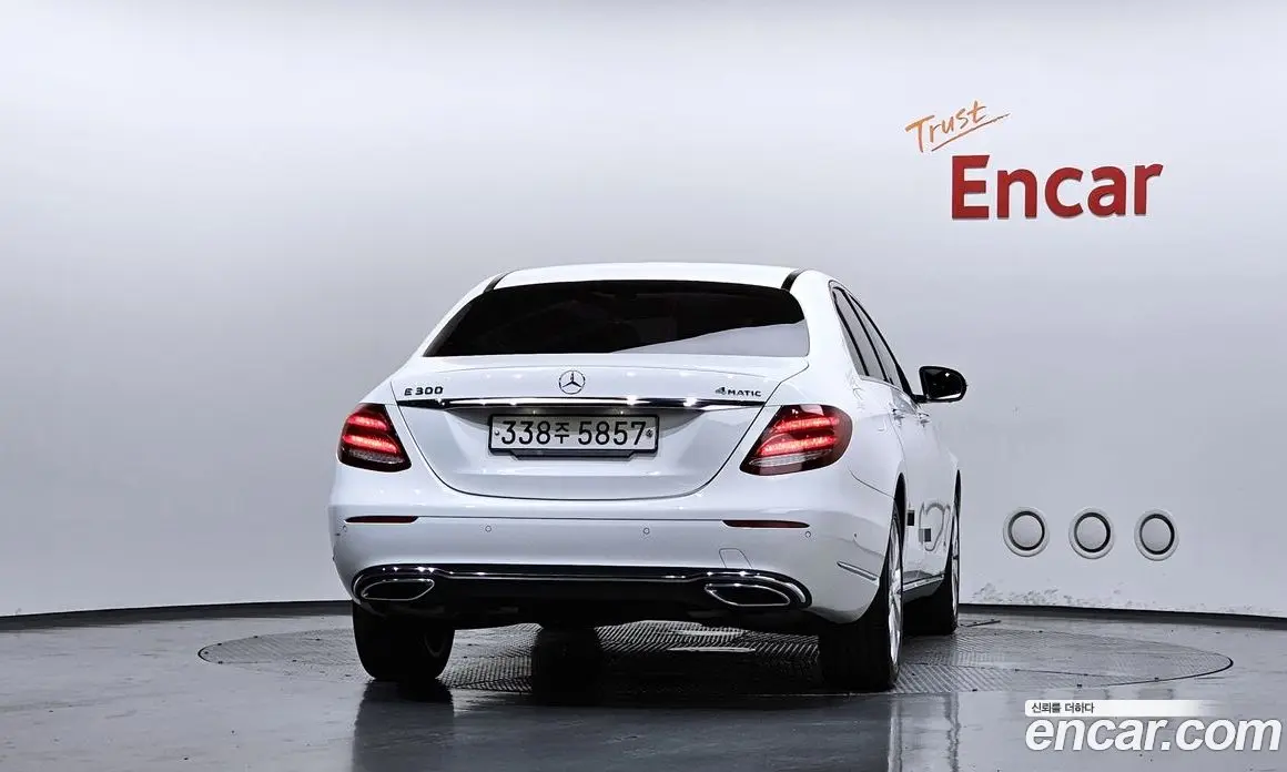 Mercedes-Benz E-Class 2020 2.0 автомат (гидро), фото 4 Mercedes-Benz E-Class 2020 2.0 автомат (гидро), фото 4