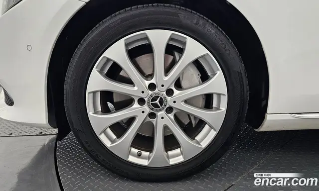 Mercedes-Benz E-Class 2020 2.0 автомат (гидро), миниатюра 5 Mercedes-Benz E-Class 2020 2.0 автомат (гидро), миниатюра 5