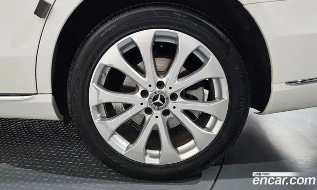 Mercedes-Benz E-Class 2020 2.0 автомат (гидро), миниатюра 7 Mercedes-Benz E-Class 2020 2.0 автомат (гидро), миниатюра 7