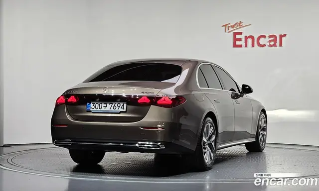Mercedes-Benz E-Class 2025 2.0 автомат (гидро), миниатюра 2 Mercedes-Benz E-Class 2025 2.0 автомат (гидро), миниатюра 2