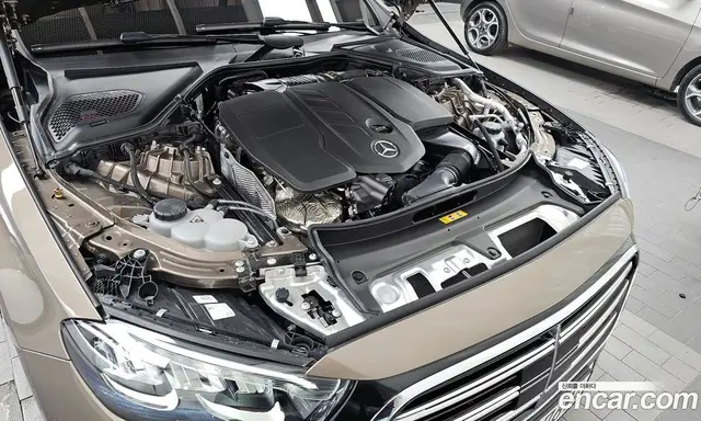 Mercedes-Benz E-Class 2025 2.0 автомат (гидро), миниатюра 6 Mercedes-Benz E-Class 2025 2.0 автомат (гидро), миниатюра 6