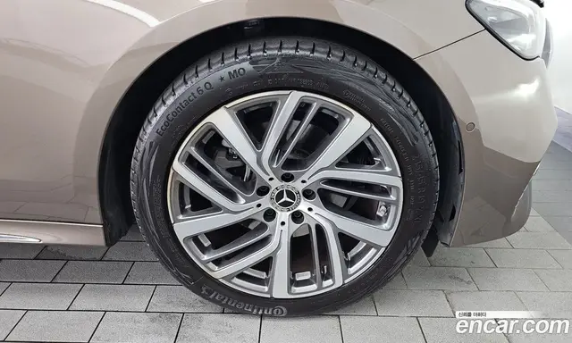 Mercedes-Benz E-Class 2025 2.0 автомат (гидро), миниатюра 7 Mercedes-Benz E-Class 2025 2.0 автомат (гидро), миниатюра 7